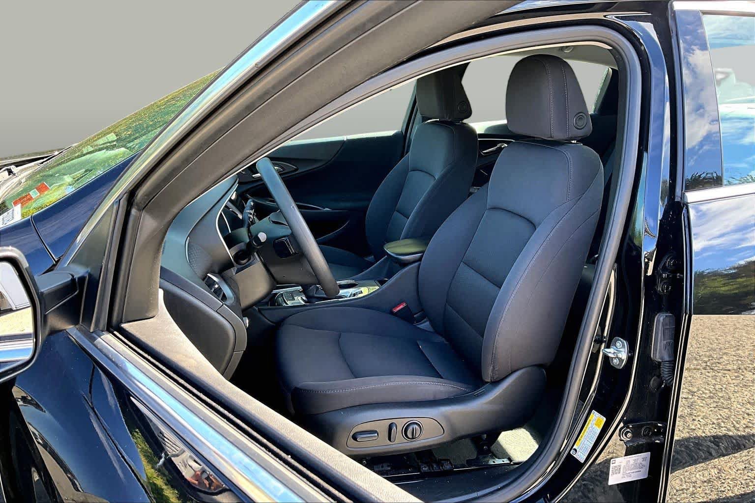 Used 2024 Chevrolet Malibu LT FWD image 9