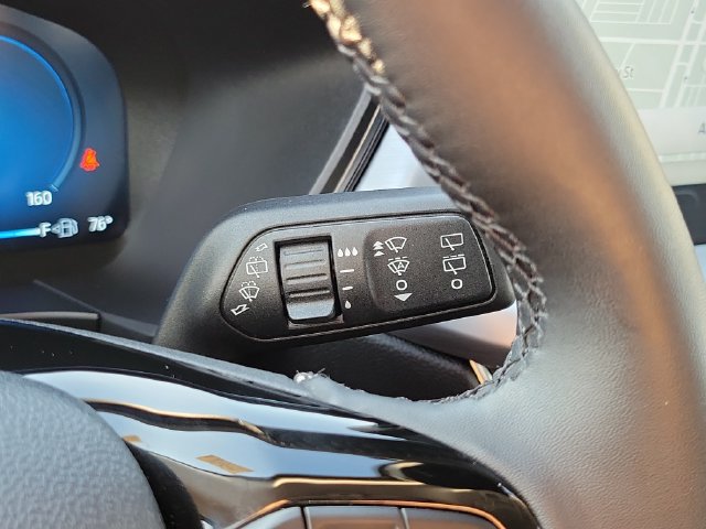 Certified 2024 Ford Escape Platinum AWD/4WD image 19