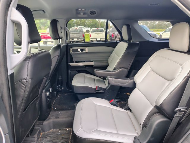 Certified 2021 Ford Explorer XLT w/ Equipment Group 202A AWD/4WD image 12