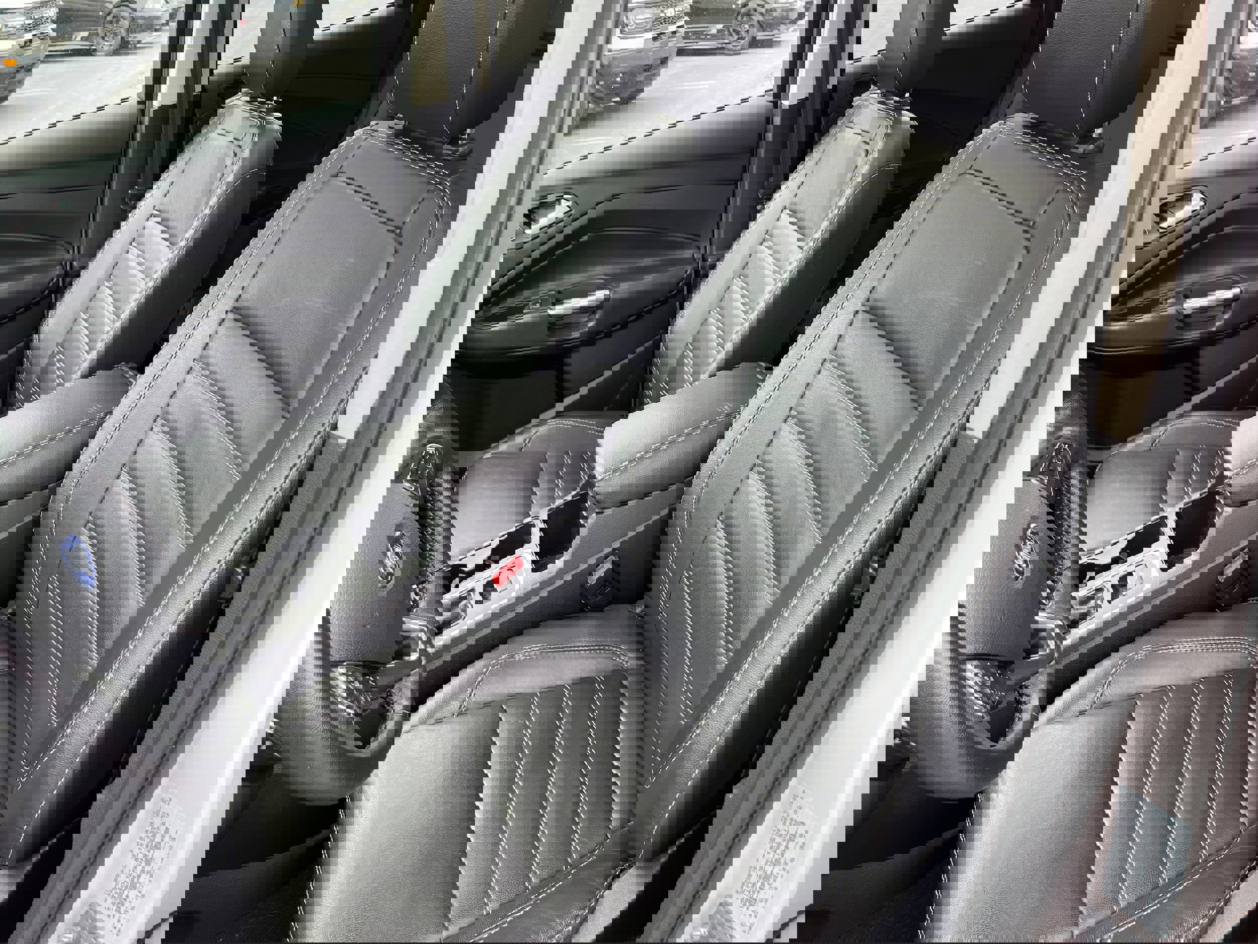 Certified 2018 Ford Escape Titanium w/ Ford Safe & Smart Package image 12