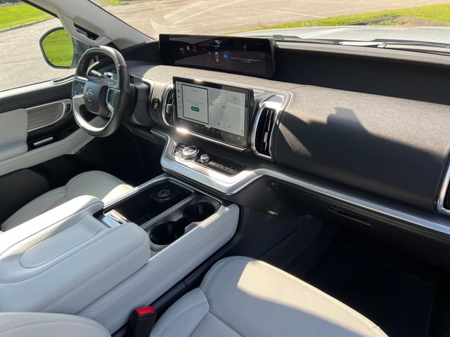 Certified 2025 Ford Expedition Max Platinum AWD/4WD image 41