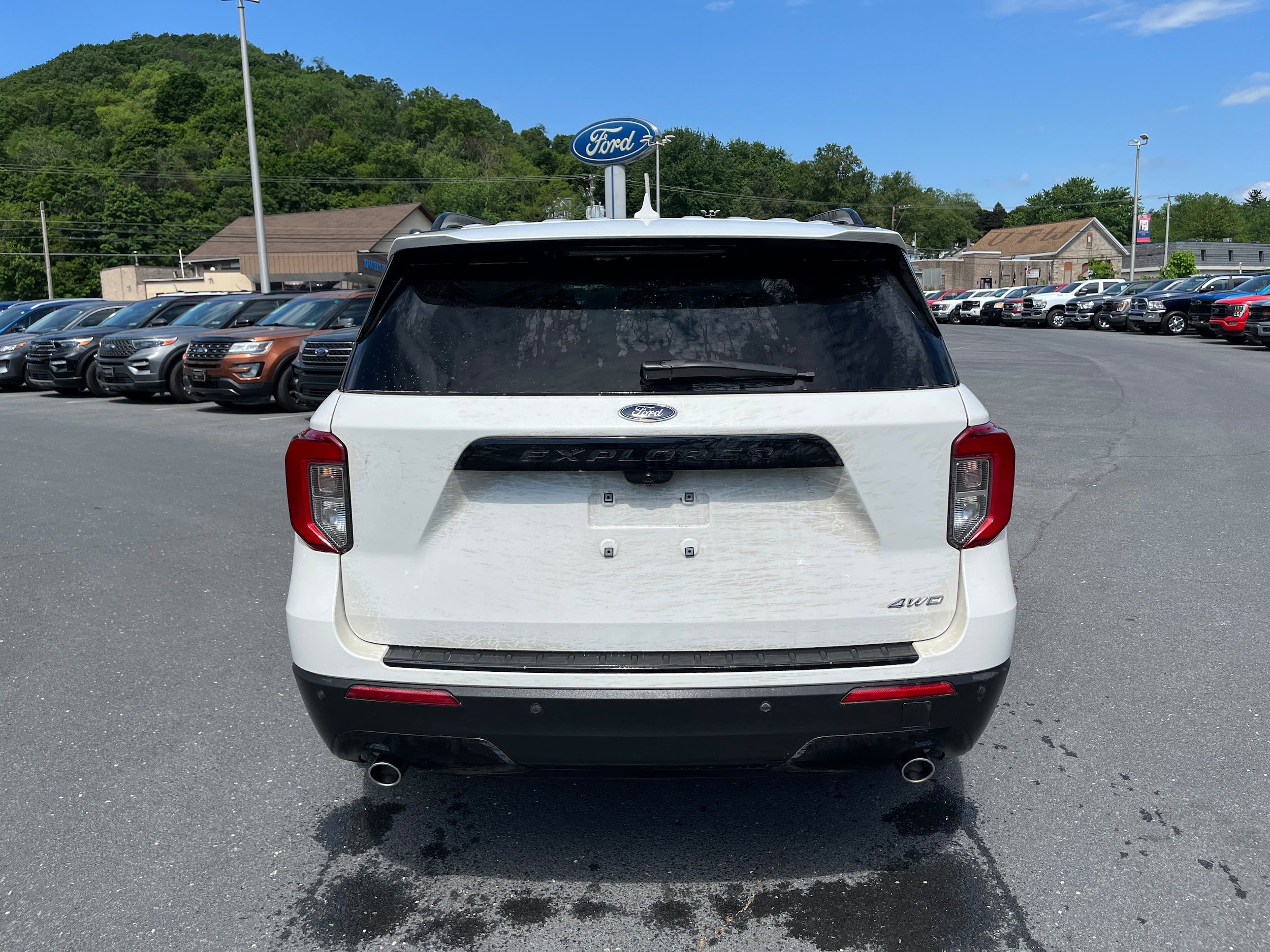 Certified 2022 Ford Explorer ST-Line AWD/4WD image 5