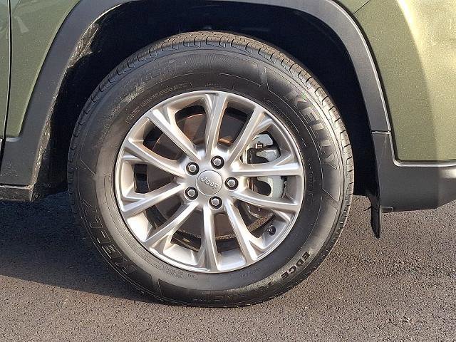 Used 2021 Jeep Cherokee Latitude Plus image 8