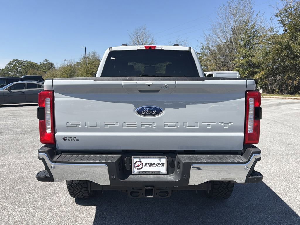 Certified 2025 Ford F250 Lariat w/ Tremor Off-Road Package image 4