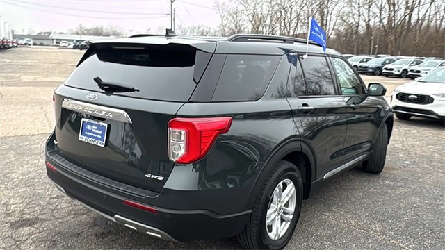 Certified 2023 Ford Explorer XLT w/ Equipment Group 202A image 5