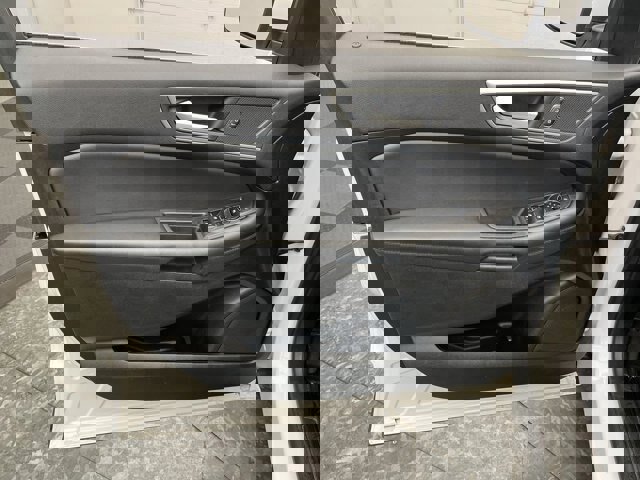 Certified 2024 Ford Edge SEL w/ Convenience Package image 12