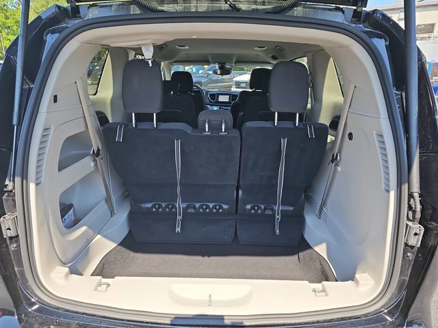 Used 2024 Chrysler Voyager LX FWD image 15