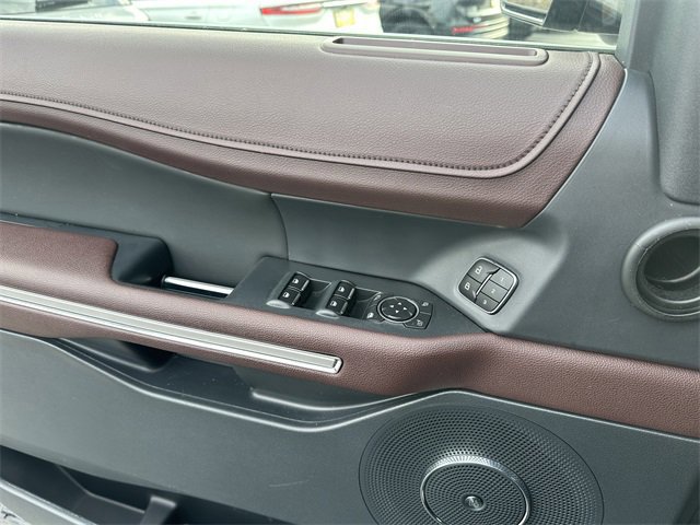 Certified 2022 Ford Expedition Limited image 33