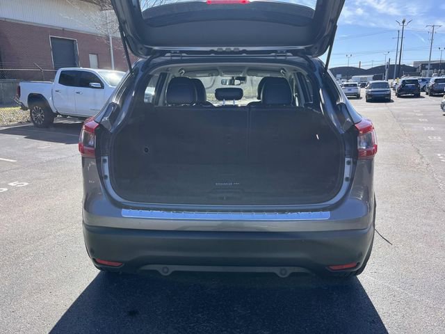 Used 2022 Nissan Rogue Sport SV w/ Technology Package image 12