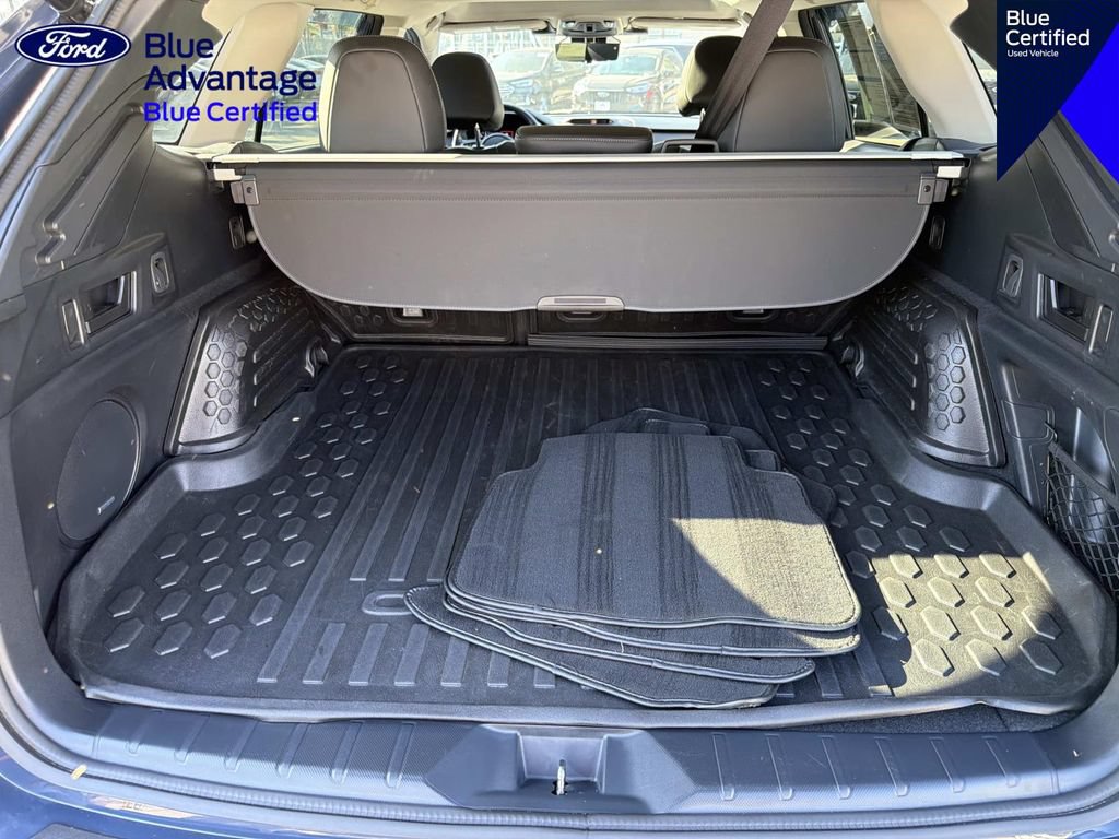 Used 2023 Subaru Outback Touring AWD/4WD image 7