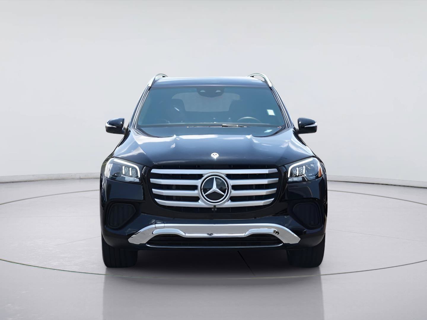 Used 2025 Mercedes-Benz GLS 450 4MATIC image 3