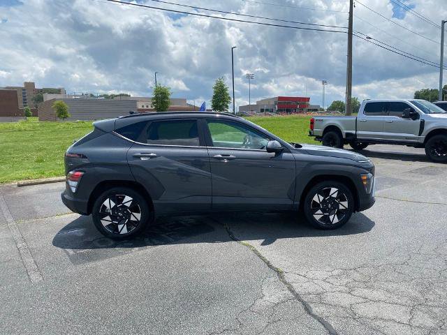 Used 2025 Hyundai Kona SEL FWD image 8