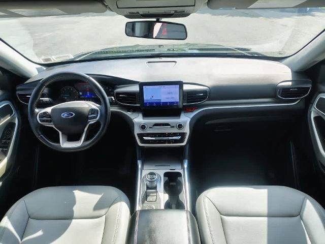 Certified 2021 Ford Explorer XLT w/ Equipment Group 202A AWD/4WD image 25
