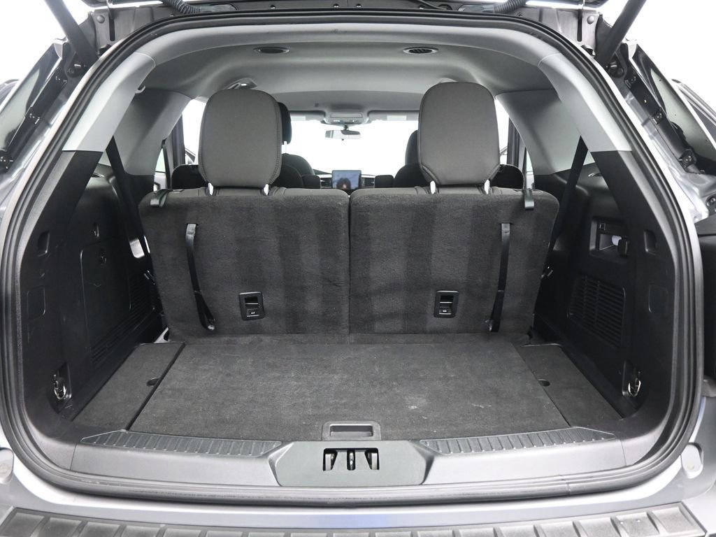 Certified 2022 Ford Explorer XLT w/ Class IV Trailer Tow Package image 53