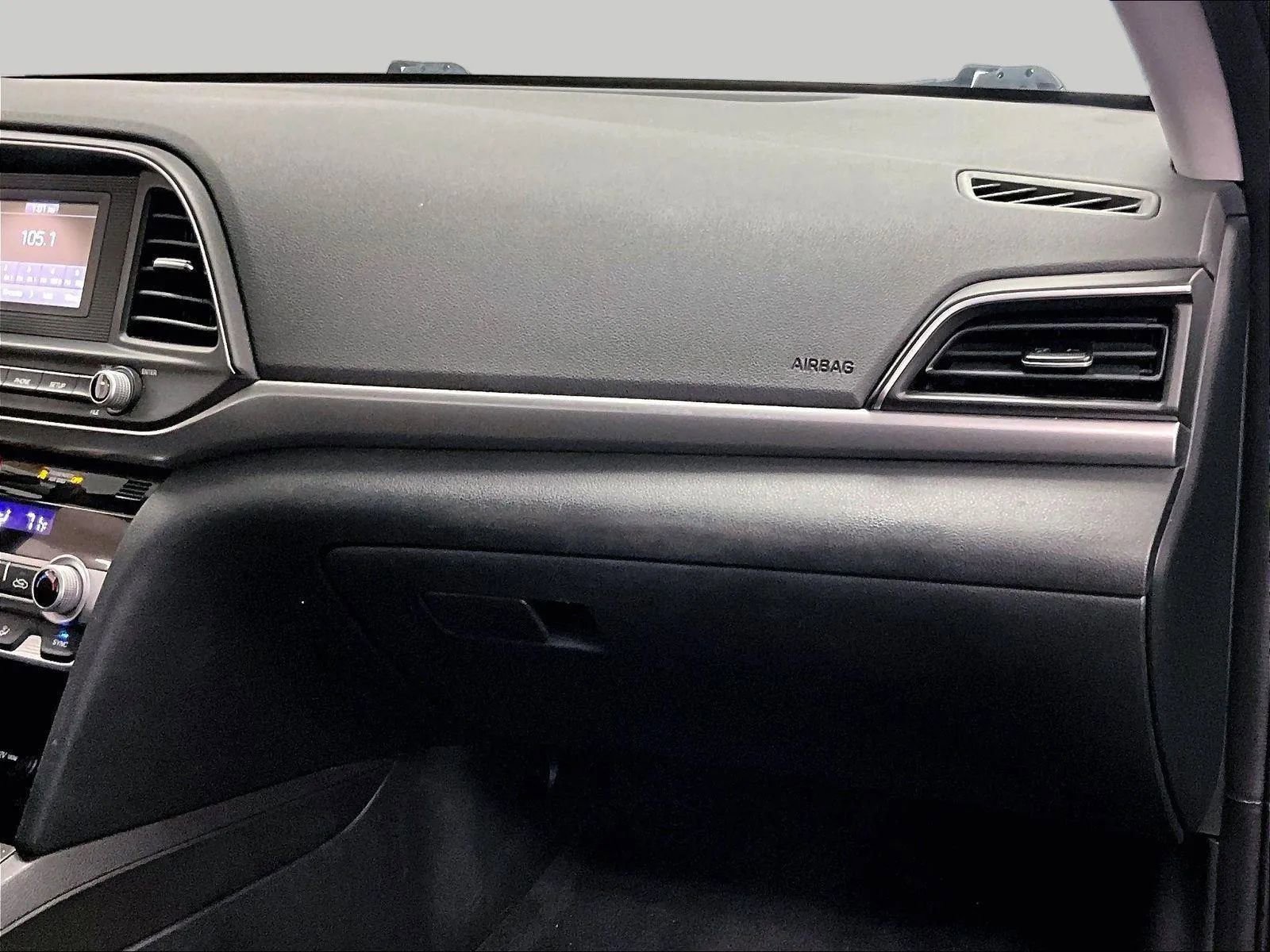 Used 2020 Hyundai Elantra SE w/ Cargo Package (C1) image 15