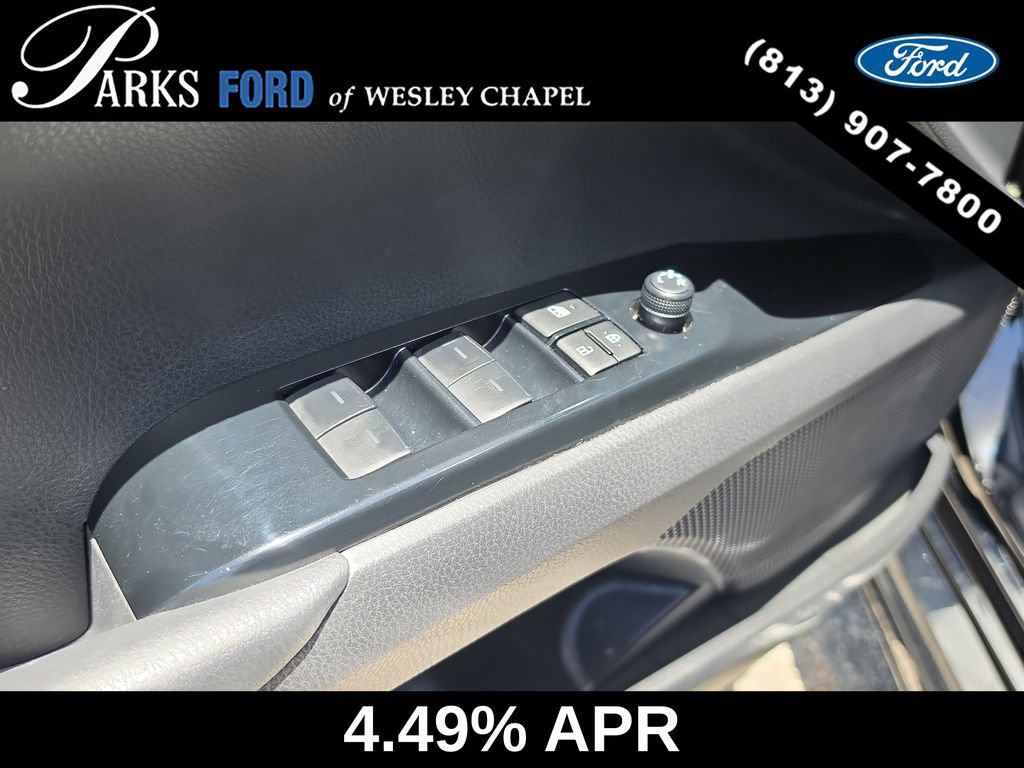 Used 2025 Toyota Camry SE FWD image 18