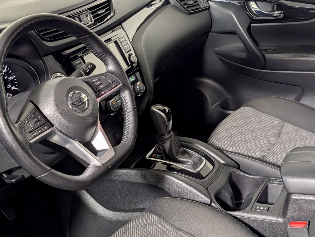 Used 2021 Nissan Rogue Sport SV FWD image 23