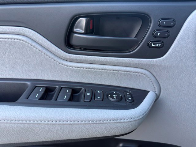 Used 2024 Honda Odyssey EX-L image 25