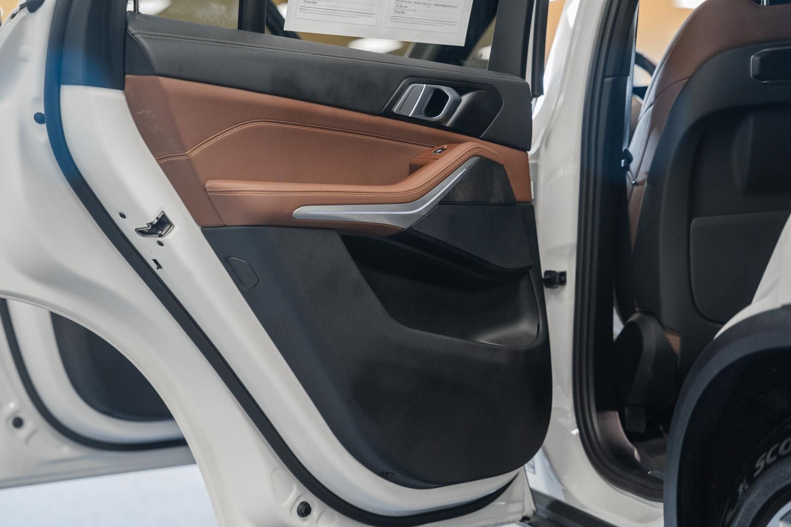 Used 2024 BMW X5 xDrive50e image 43