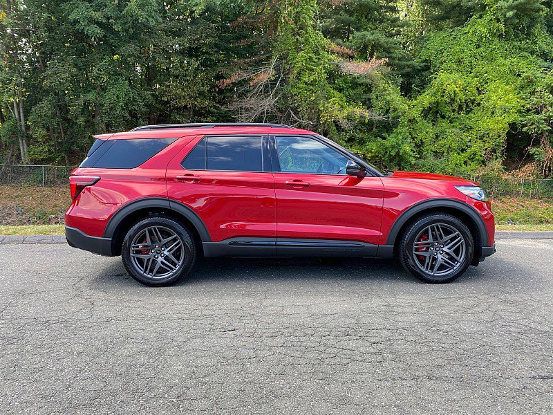 Certified 2025 Ford Explorer ST w/ Sun And Sound Package image 6