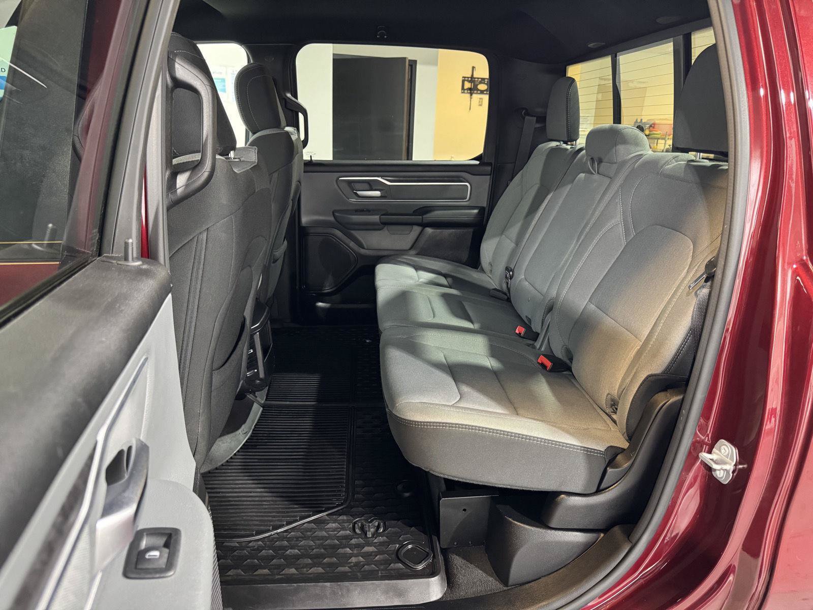 Used 2021 RAM 1500 Big Horn AWD/4WD image 34
