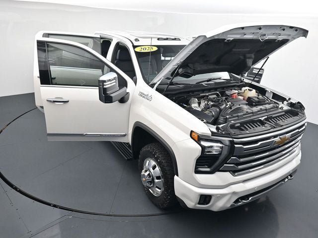 Used 2025 Chevrolet Silverado 3500 High Country w/ High Country Premium Package AWD/4WD image 39