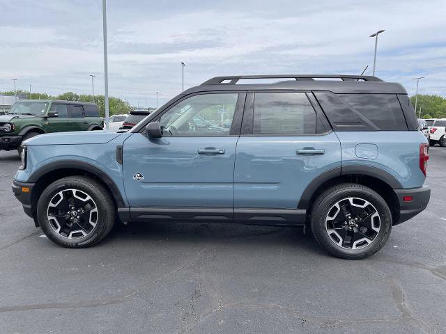 Certified 2022 Ford Bronco Sport Outer Banks w/ Tech Package AWD/4WD image 2