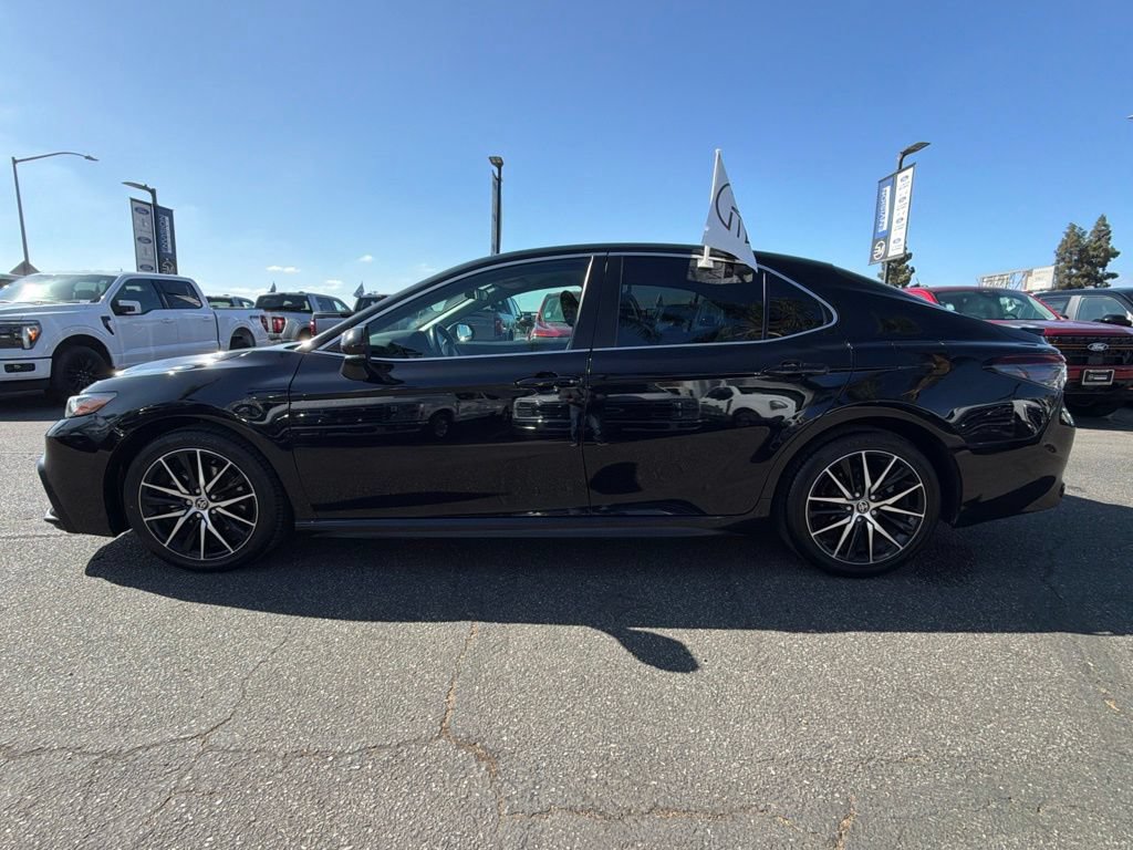 Used 2024 Toyota Camry SE w/ Blackout Package (TMS) FWD image 7
