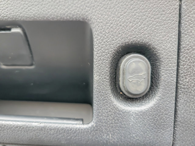 Used 2020 GMC Yukon Denali w/ Denali Ultimate Black Edition image 22