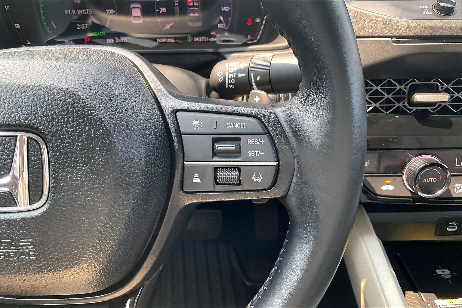 Used 2025 Honda Accord EX-L image 18