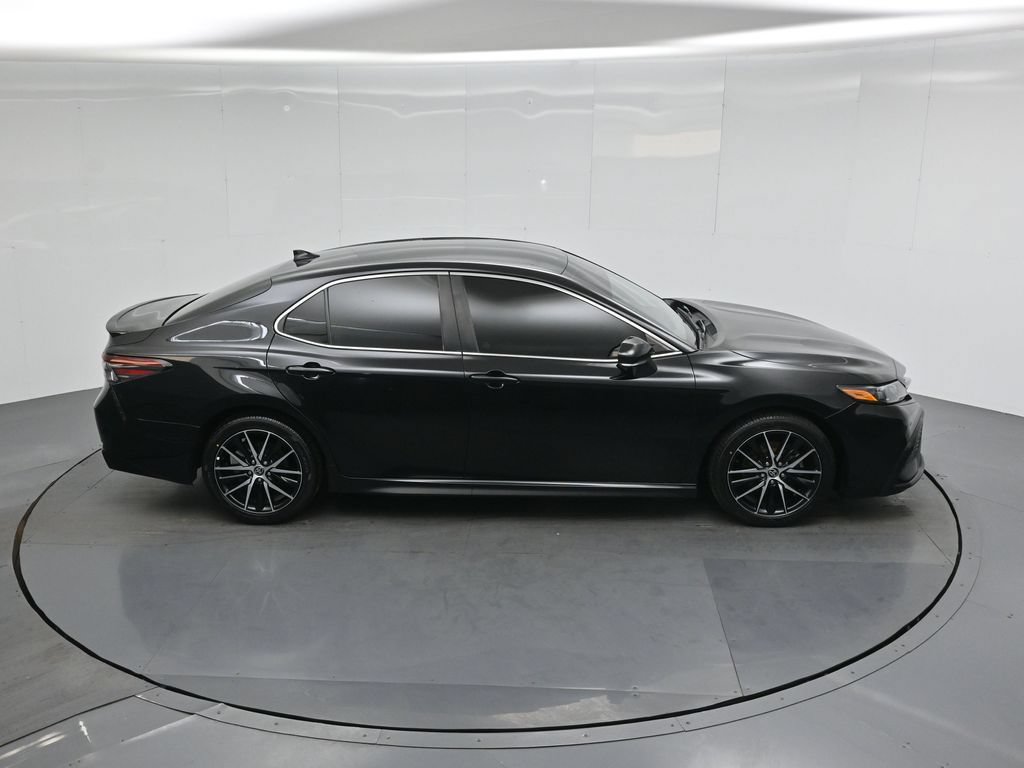 Used 2022 Toyota Camry SE FWD image 38