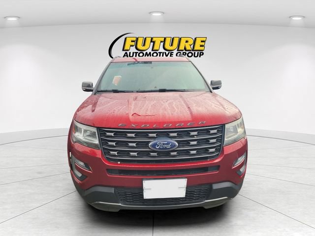 Certified 2017 Ford Explorer XLT w/ Equipment Group 202A FWD image 4
