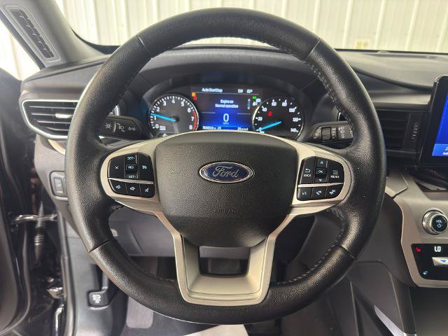 Certified 2021 Ford Explorer XLT w/ Equipment Group 202A RWD image 3