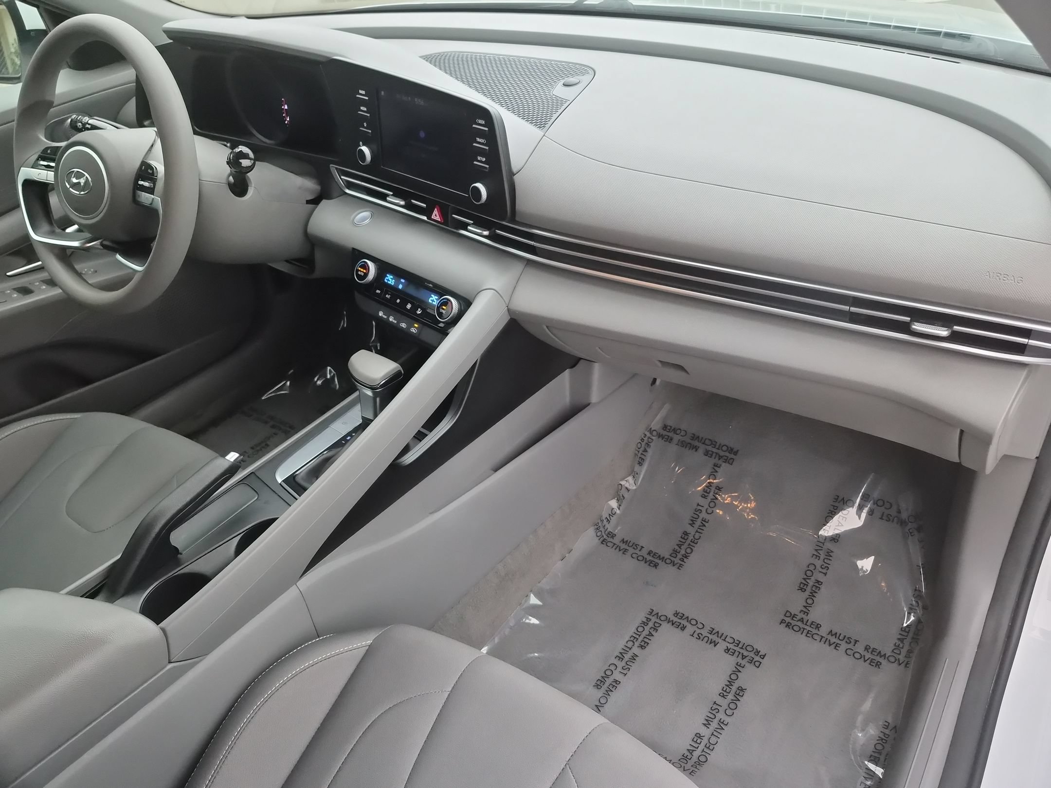 Used 2022 Hyundai Elantra SEL FWD image 35