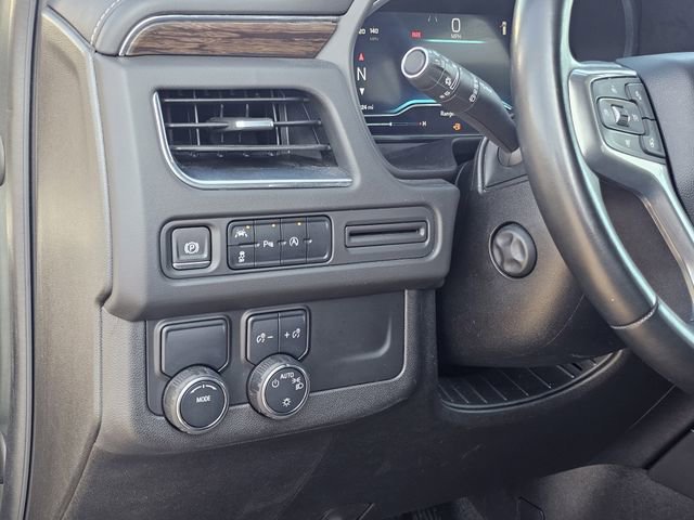 Used 2023 Chevrolet Suburban Premier image 20