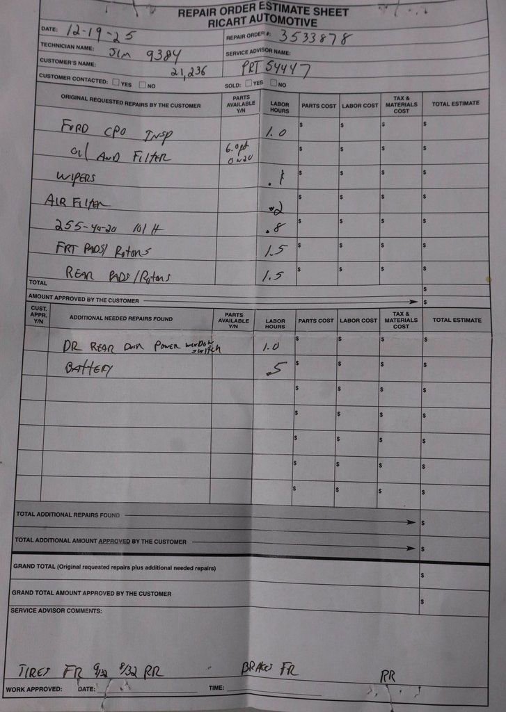 Used 2024 Volkswagen Tiguan SEL R-Line image 12