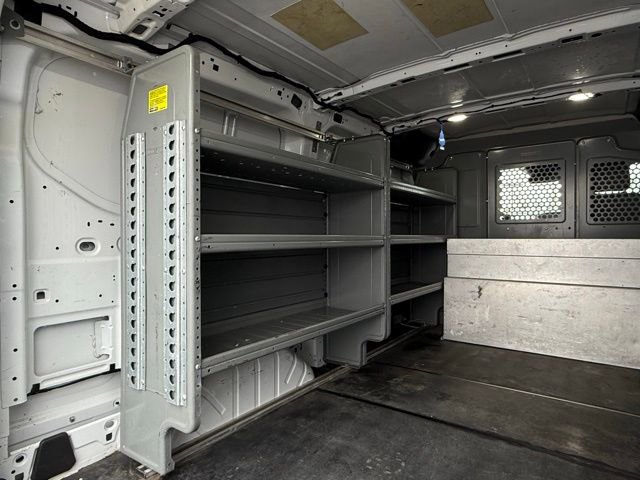 Certified 2019 Ford Transit 150 130 Low Roof image 38