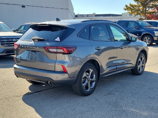 Certified 2024 Ford Escape ST-Line w/ Tech Pack #1 AWD/4WD image 5
