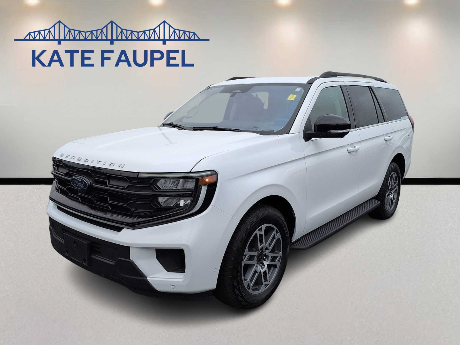 Certified 2025 Ford Expedition Active AWD/4WD image 3