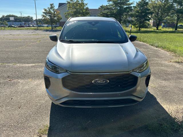 Certified 2023 Ford Escape ST-Line w/ Tech Pack #1 AWD/4WD image 9