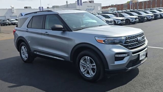Certified 2023 Ford Explorer XLT w/ Equipment Group 202A AWD/4WD image 8