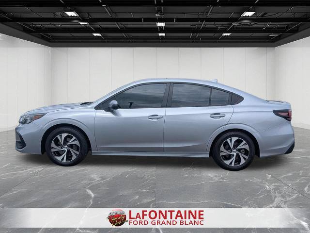 Used 2025 Subaru Legacy Premium AWD/4WD image 2
