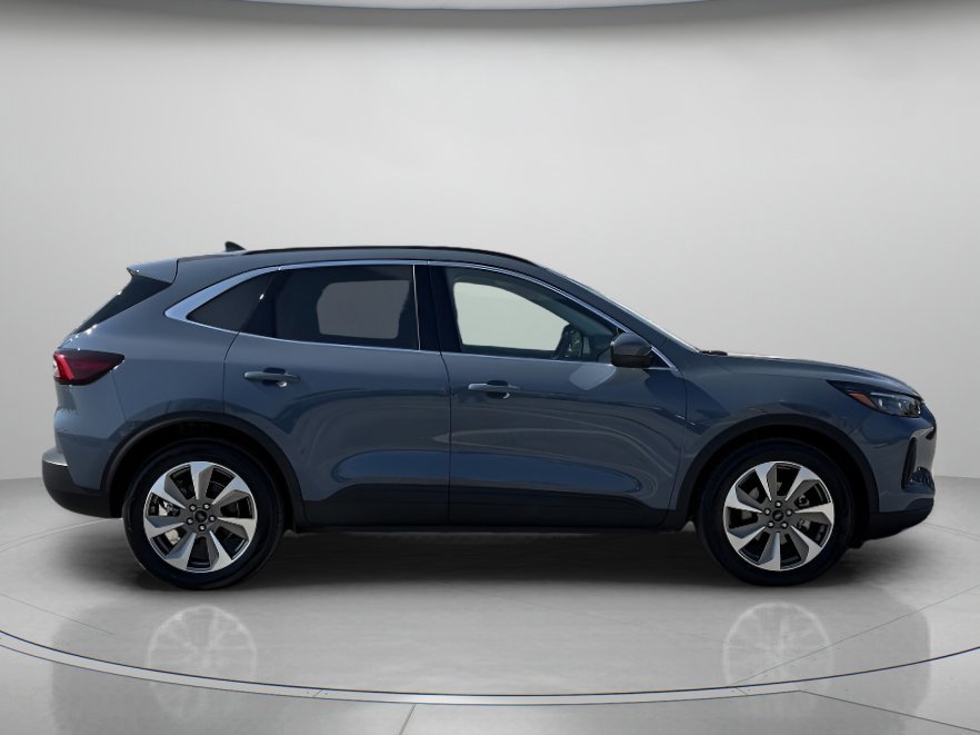 Certified 2025 Ford Escape Platinum image 7