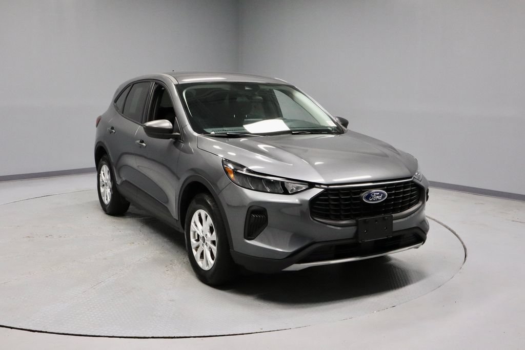 Certified 2025 Ford Escape Active AWD/4WD image 1