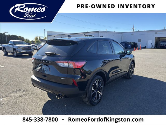 Certified 2022 Ford Escape SE w/ SE Sport Appearance Package AWD/4WD image 4