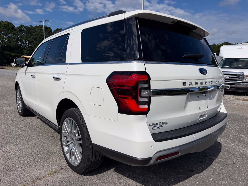 Certified 2024 Ford Expedition Limited AWD/4WD image 4