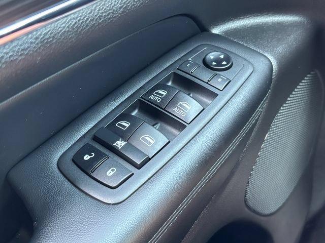 Used 2020 Jeep Grand Cherokee Limited AWD/4WD image 21