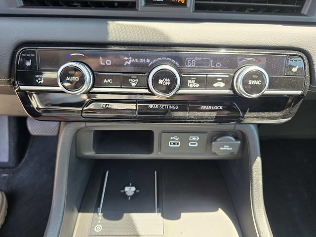 Used 2025 Honda Pilot Touring image 16
