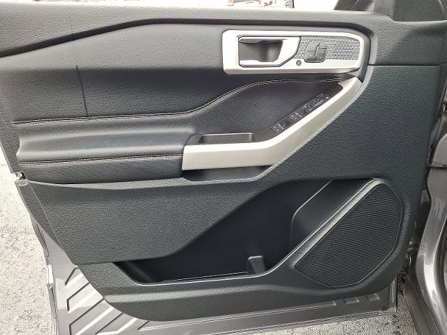 Certified 2021 Ford Explorer Limited w/ Equipment Group 301A image 12