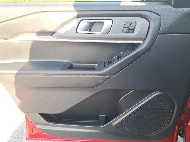 Certified 2025 Ford Explorer ST image 25